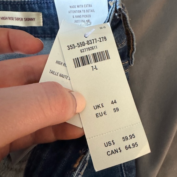 Hollister High Rise Skinny Jeans - Picture 6 of 6